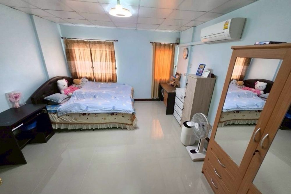 LINE_ALBUM_6900150_260128_13