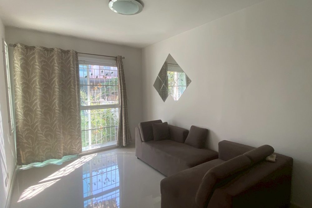 LINE_ALBUM_NO.6800010_251209_12