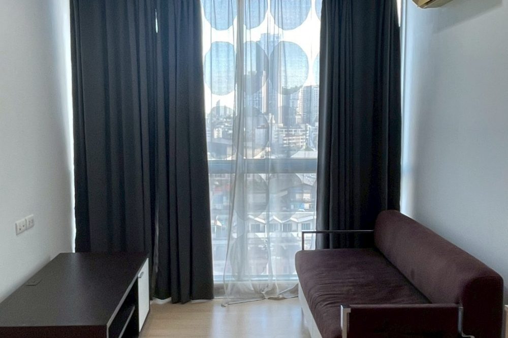 LINE_ALBUM_NO.6900152_260210_4