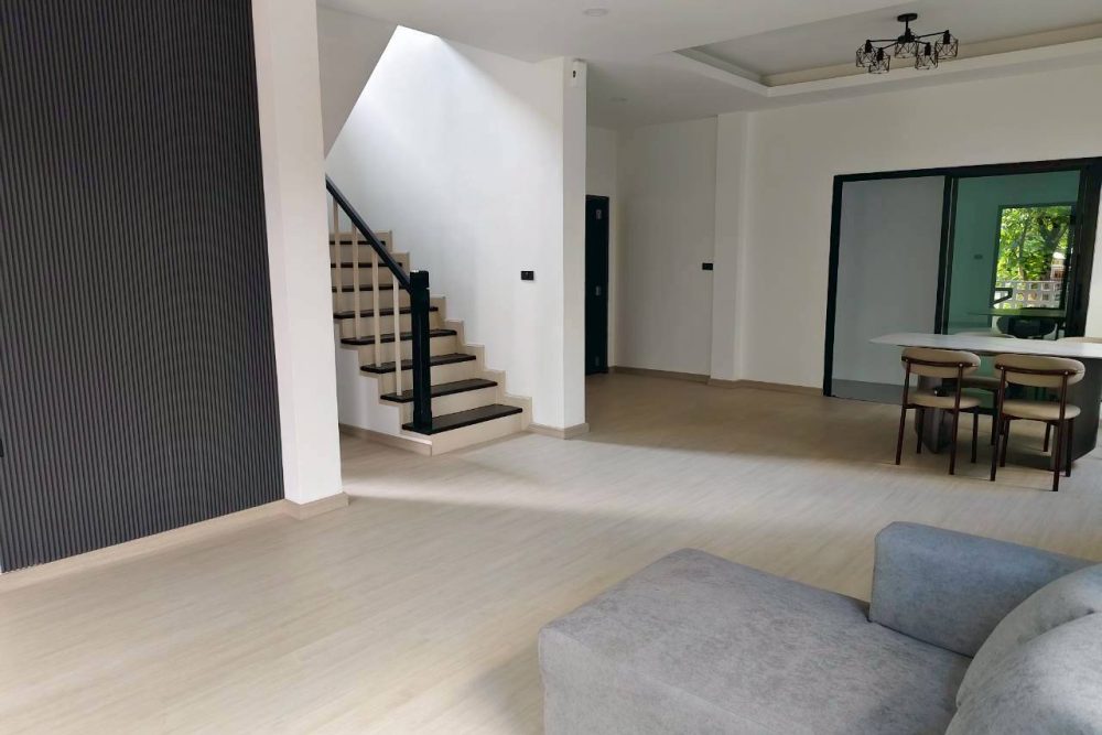 LINE_ALBUM_NO.6900192_260307_19