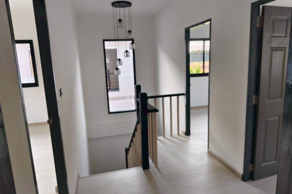 LINE_ALBUM_NO.6900192_260307_31