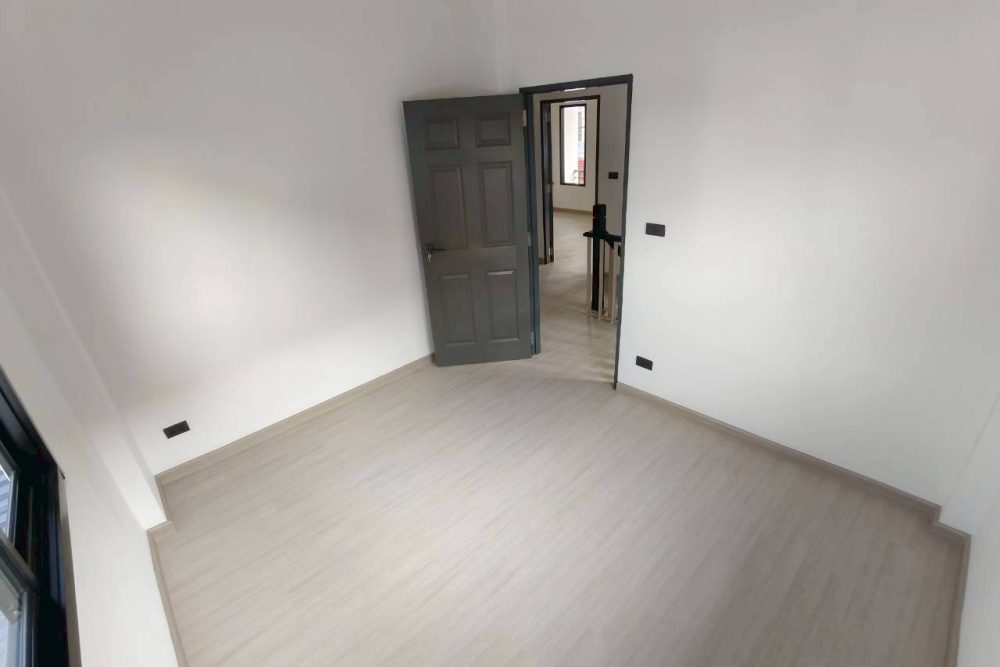 LINE_ALBUM_NO.6900192_260307_33