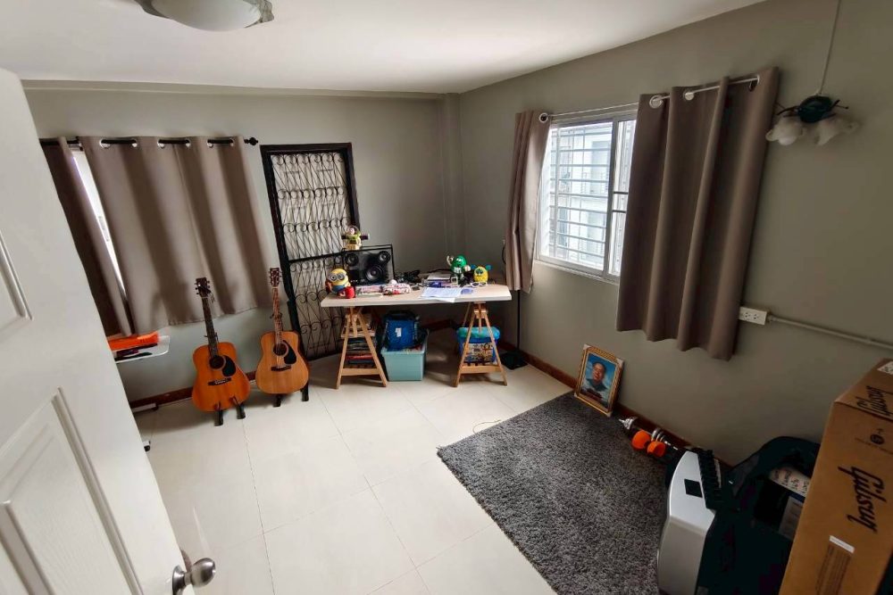 LINE_ALBUM_No.6900176_260207_23