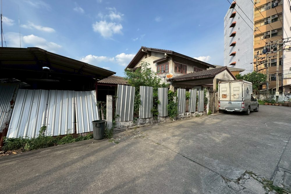 LINE_ALBUM_No.6900198_260312_3