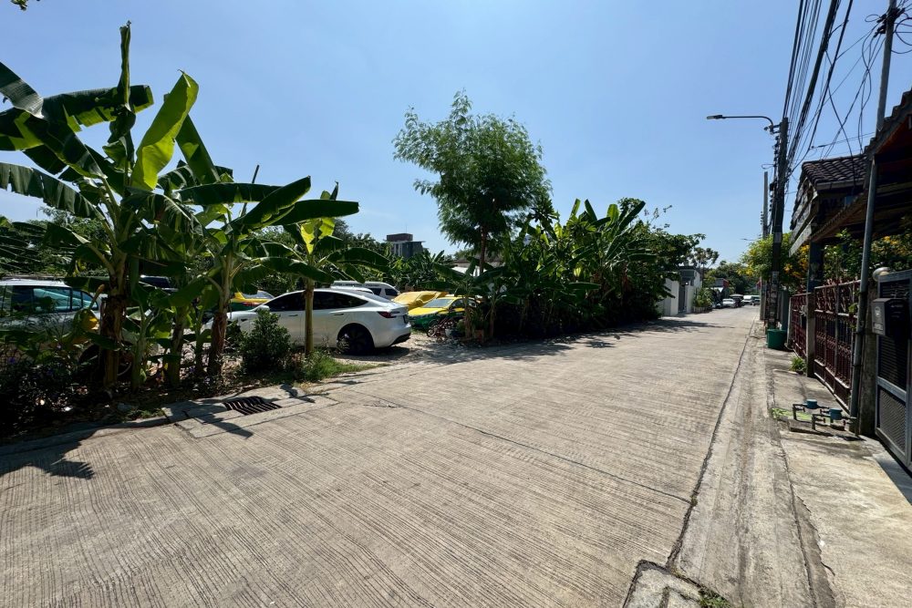 LINE_ALBUM_No.6900204-1_260404_4