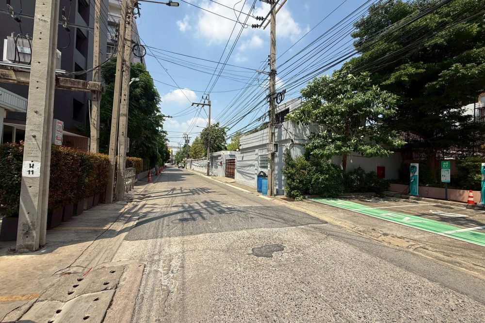 LINE_ALBUM_No.6900211_260404_7